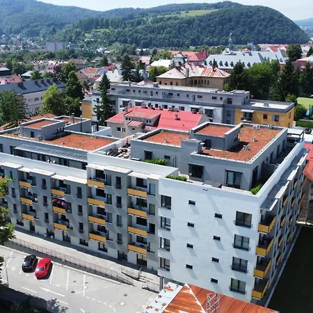 Simcity 12 I Square, Garage Parking, Balcony, Self Check In Just 5 Min Walk To The Old Town * 班斯卡-比斯特里察
